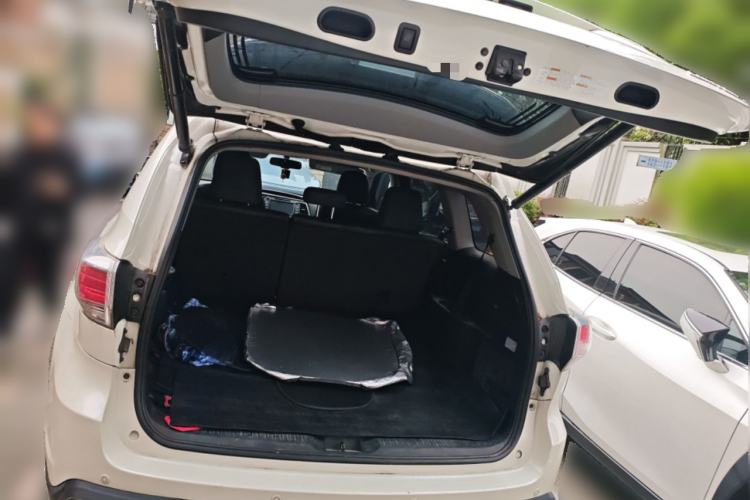 Used Toyota Highlander 2015 2.0T Four-Wheel Drive Ultimate Edition 7-Seater Trunk