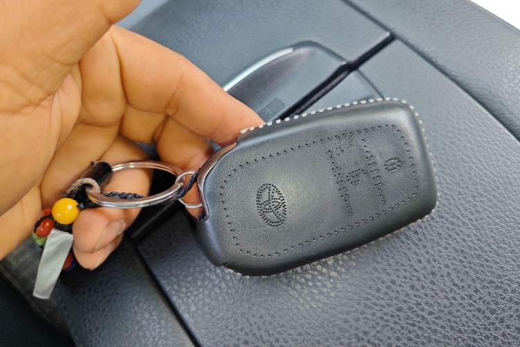 Used Toyota Highlander 2015 2.0T Four-Wheel Drive Luxury Edition 7-Seater Vehicle Key