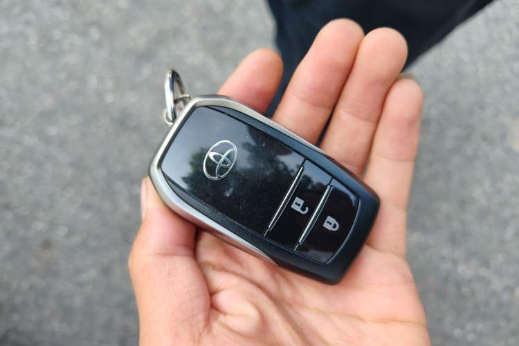 Used Toyota Highlander 2015 2.0T Four-Wheel Drive Luxury Edition 7-Seater Vehicle Key