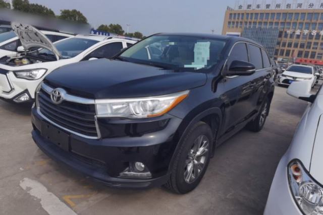 Ojetý Toyota Highlander 2017 2.0T Two-Wheel Drive Elite Edition 5 Seats