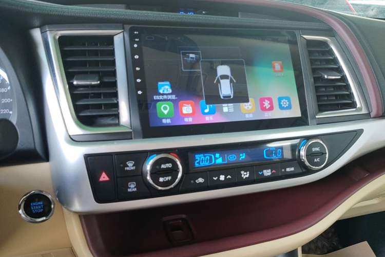 Used Toyota Highlander 2017 2.0T Four-Wheel Drive Luxury Edition 7 Seats Audio And AC Panel