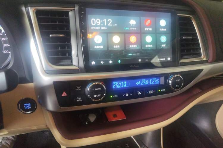 Used Toyota Highlander 2017 2.0T Four-Wheel Drive Luxury Edition 7 Seats Audio And AC Panel
