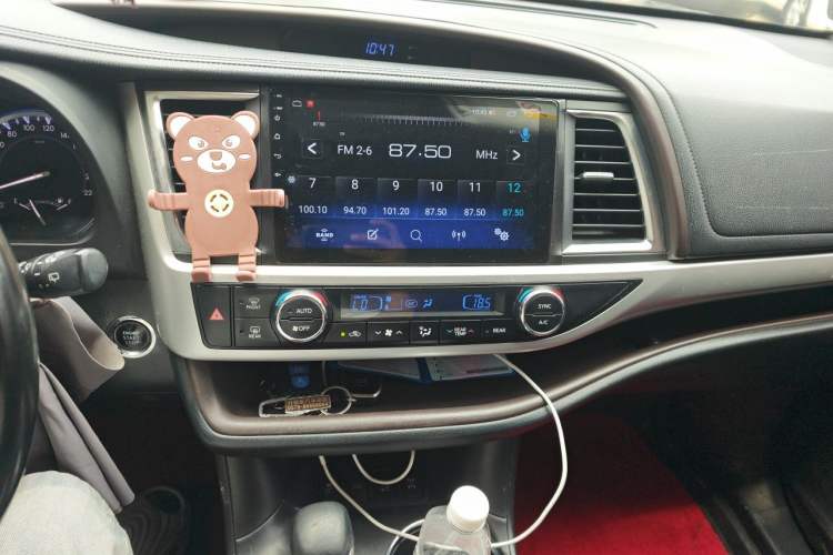 Used Toyota Highlander 2017 2.0T Four-Wheel Drive Luxury Edition 7 Seats Audio And AC Panel