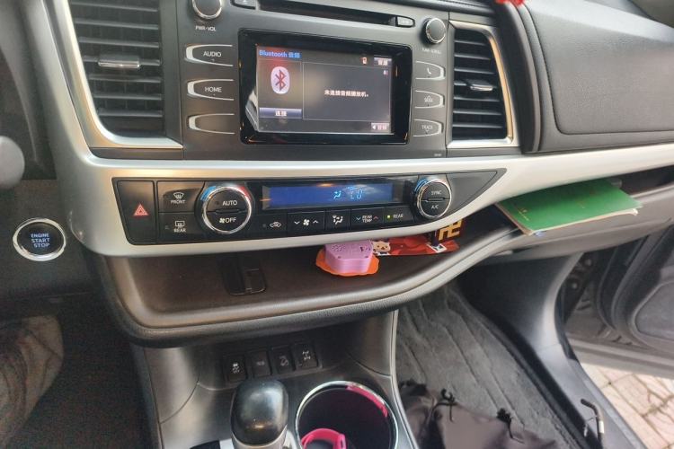 Used Toyota Highlander 2017 2.0T Four-Wheel Drive Luxury Edition 7 Seats Audio And AC Panel