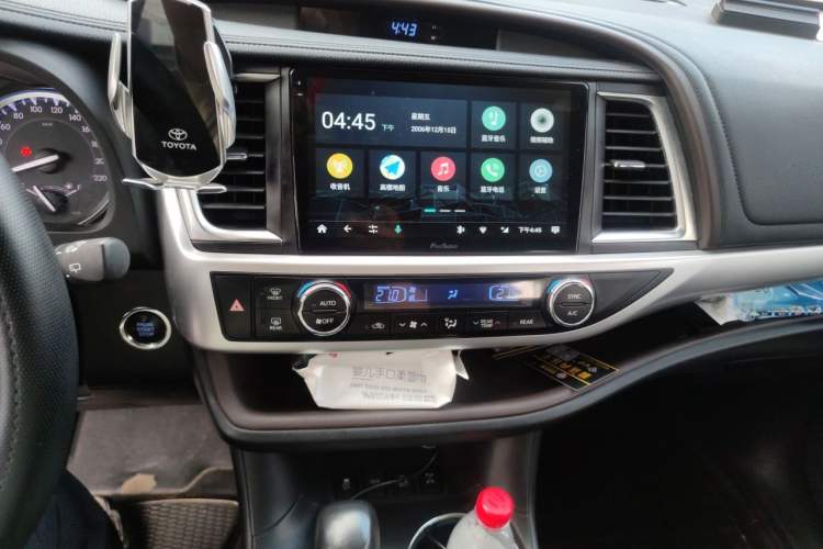 Used Toyota Highlander 2017 2.0T Four-Wheel Drive Black Edition Limited Model Audio And AC Panel