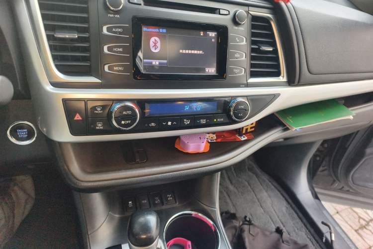 Used Toyota Highlander 2017 2.0T Four-Wheel Drive Luxury Edition 7 Seats Audio And AC Panel