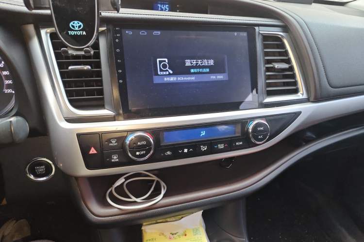 Used Toyota Highlander 2017 2.0T Four-Wheel Drive Luxury Edition 7 Seats Audio And AC Panel