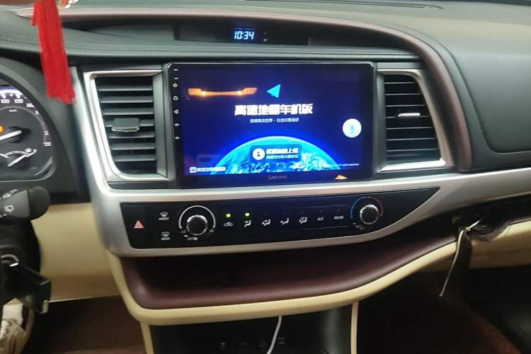 Used Toyota Highlander 2017 2.0T Four-Wheel Drive Elite Edition 7-Seater Audio And AC Panel