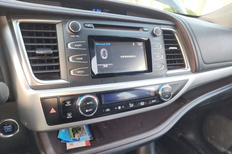 Used Toyota Highlander 2017 2.0T Four-Wheel Drive Luxury Edition 7 Seats Audio And AC Panel