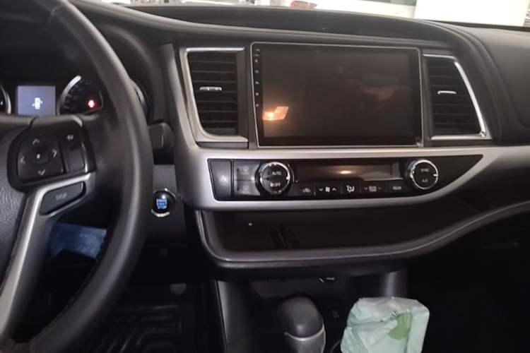 Used Toyota Highlander 2017 2.0T Four-Wheel Drive Black Edition Limited Model Audio And AC Panel