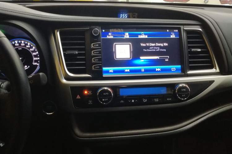 Used Toyota Highlander 2017 2.0T Four-Wheel Drive Luxury Edition 7 Seats Audio And AC Panel