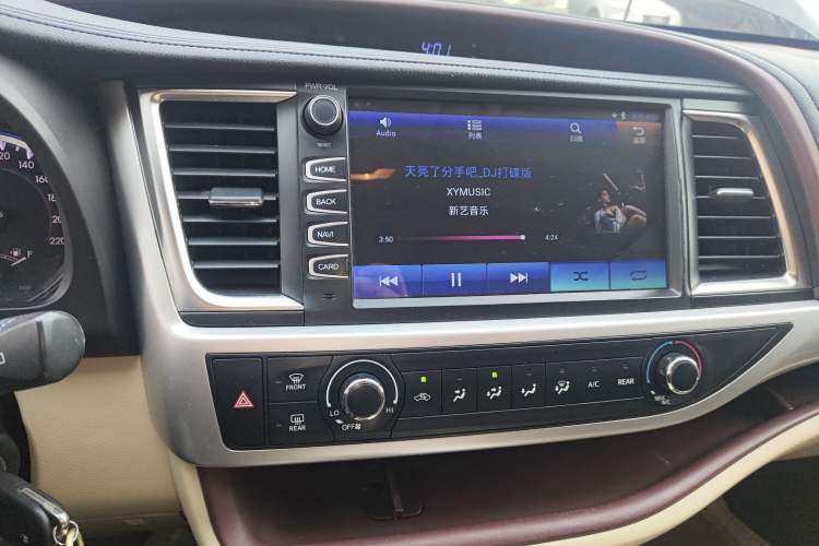 Used Toyota Highlander 2017 2.0T Two-Wheel Drive Elite Edition 5 Seats Audio And AC Panel