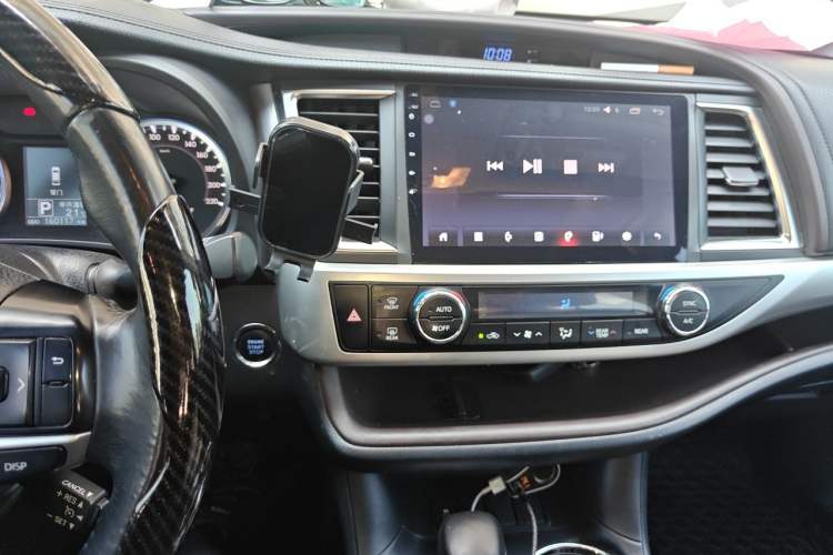 Used Toyota Highlander 2017 2.0T Two-Wheel Drive Luxury Edition 7 Seats Audio And AC Panel