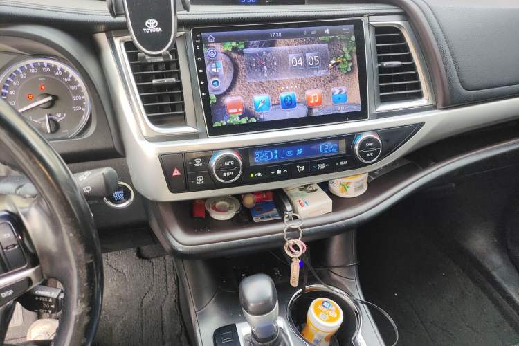 Used Toyota Highlander 2017 2.0T Four-Wheel Drive Black Edition Limited Model Audio And AC Panel