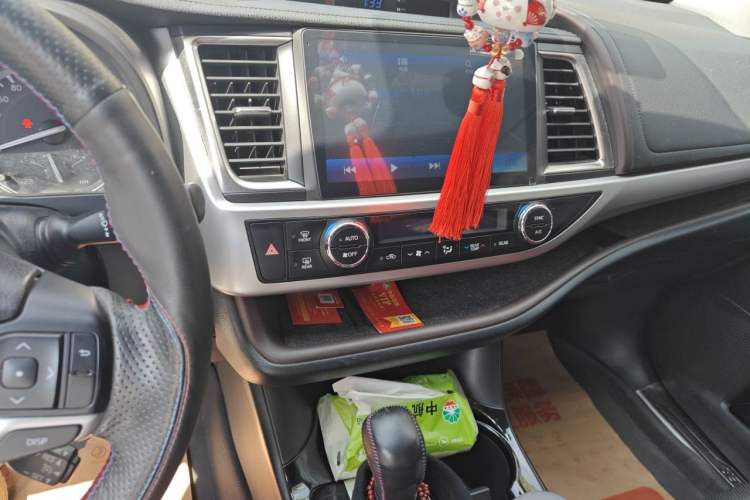 Used Toyota Highlander 2017 2.0T Four-Wheel Drive Black Edition Limited Model Audio And AC Panel
