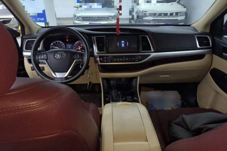 Used Toyota Highlander 2017 2.0T Four-Wheel Drive Elite Edition 7-Seater Center Console