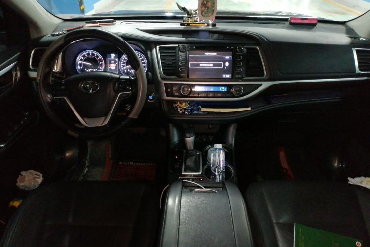Used Toyota Highlander 2017 2.0T Four-Wheel Drive Ultimate Edition 7 Seats Center Console