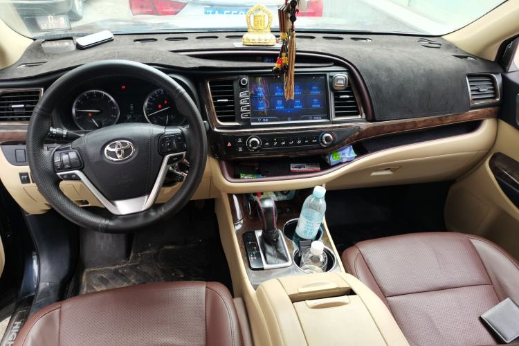 Used Toyota Highlander 2017 2.0T Four-Wheel Drive Elite Edition 7-Seater Center Console