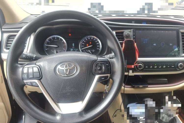 Used Toyota Highlander 2017 2.0T Four-Wheel Drive Elite Edition 7-Seater Center Console