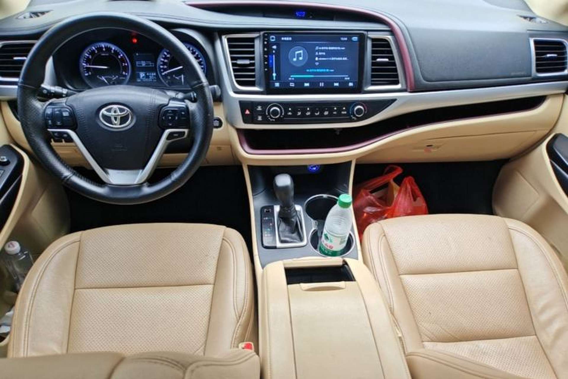 Used Toyota Highlander 2017 2.0T Two-Wheel Drive Elite Edition 5 Seats Center Console