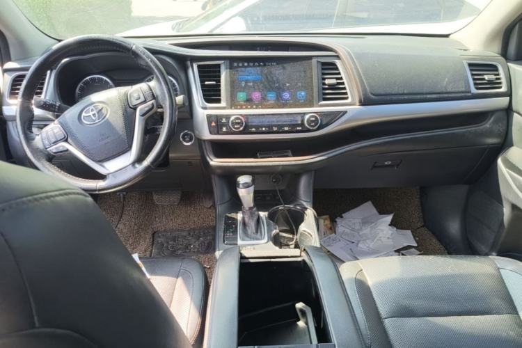 Used Toyota Highlander 2017 2.0T Four-Wheel Drive Luxury Edition 7 Seats Center Console