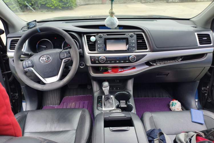 Used Toyota Highlander 2017 2.0T Four-Wheel Drive Luxury Edition 7 Seats Center Console