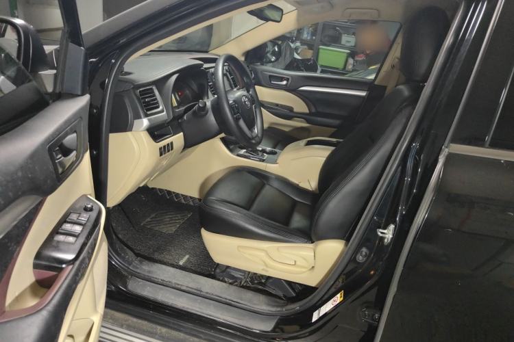 Used Toyota Highlander 2017 2.0T Four-Wheel Drive Elite Edition 7-Seater Driver Seat