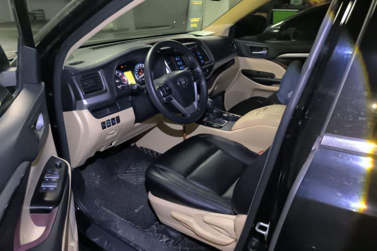 Used Toyota Highlander 2017 2.0T Four-Wheel Drive Elite Edition 7-Seater Driver Seat
