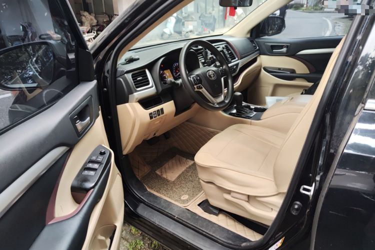 Used Toyota Highlander 2017 2.0T Two-Wheel Drive Elite Edition 5 Seats Driver Seat