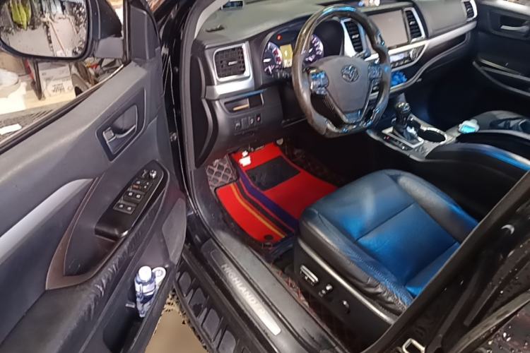 Used Toyota Highlander 2017 2.0T Four-Wheel Drive Black Edition Limited Model Driver Seat