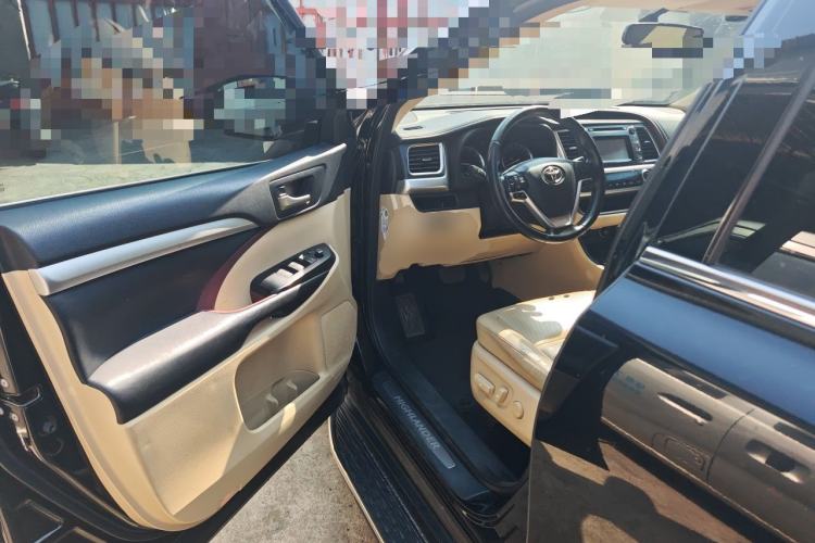 Used Toyota Highlander 2017 2.0T Four-Wheel Drive Luxury Edition 7 Seats Driver Seat