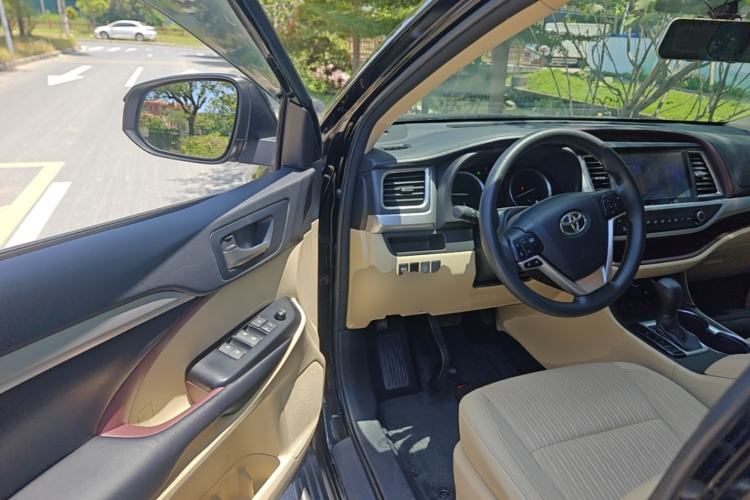 Used Toyota Highlander 2017 2.0T Four-Wheel Drive Elite Edition 7-Seater Driver Seat