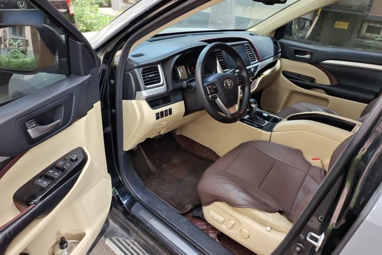 Used Toyota Highlander 2017 2.0T Four-Wheel Drive Luxury Edition 7 Seats Driver Seat