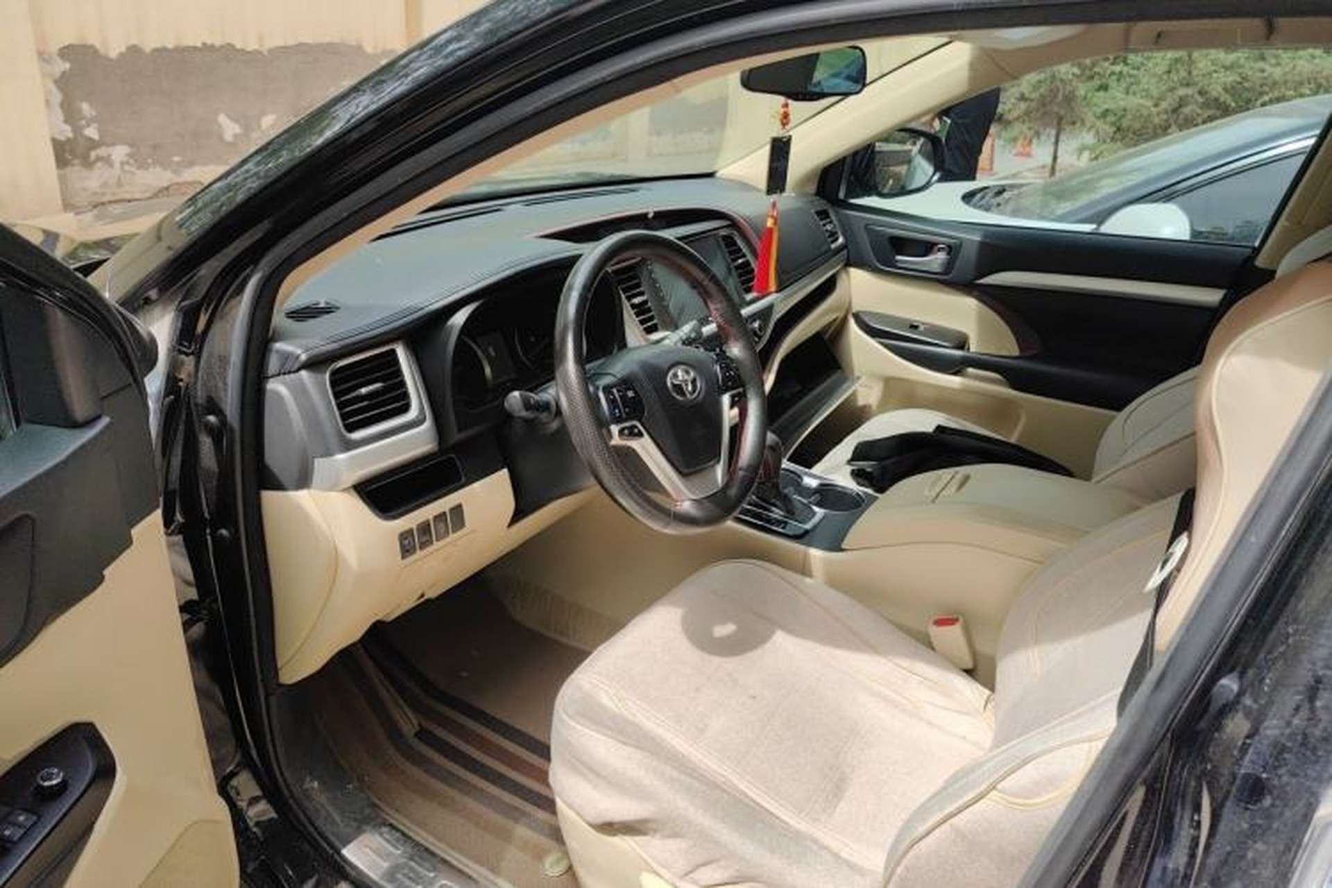 Used Toyota Highlander 2017 2.0T Two-Wheel Drive Elite Version 7 Seats Driver Seat