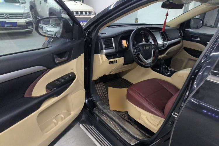 Used Toyota Highlander 2017 2.0T Four-Wheel Drive Elite Edition 7-Seater Driver Seat