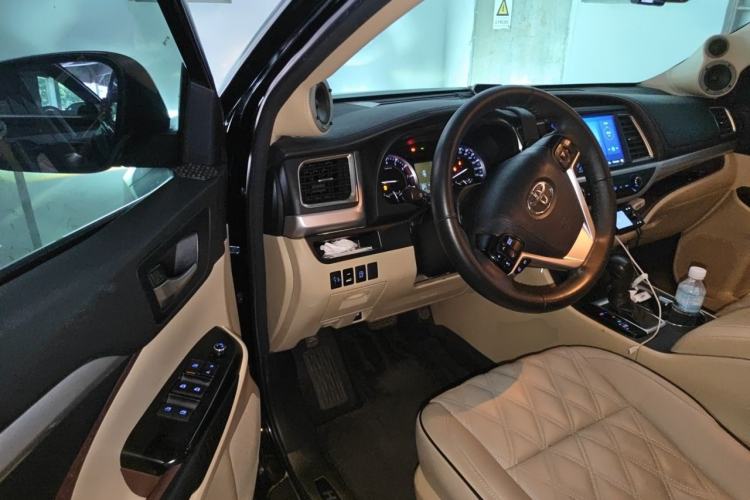 Used Toyota Highlander 2017 2.0T Four-Wheel Drive Elite Edition 7-Seater Driver Seat