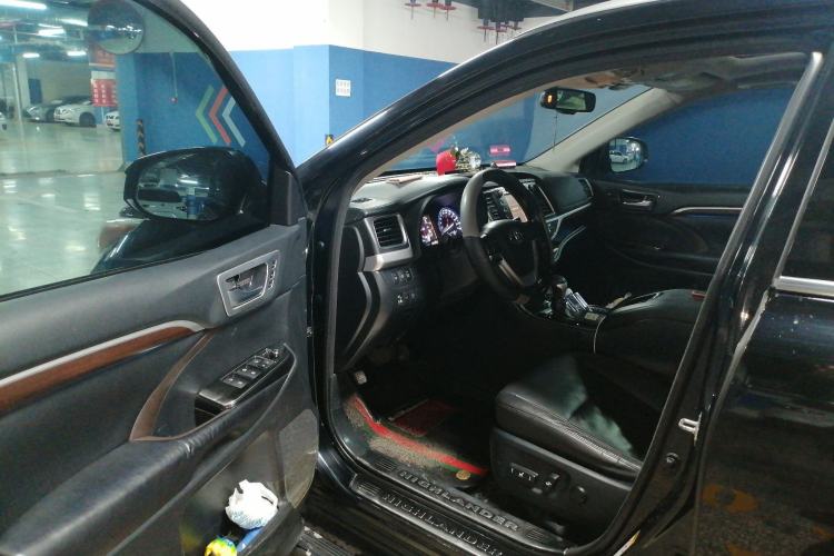 Used Toyota Highlander 2017 2.0T Four-Wheel Drive Ultimate Edition 7 Seats Driver Seat