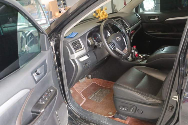 Used Toyota Highlander 2017 2.0T Four-Wheel Drive Luxury Edition 7 Seats Driver Seat