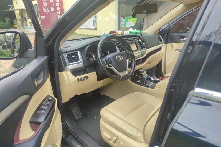Used Toyota Highlander 2017 2.0T Four-Wheel Drive Luxury Edition 7 Seats Driver Seat