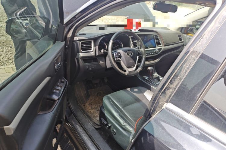 Used Toyota Highlander 2017 2.0T Four-Wheel Drive Black Edition Limited Model Driver Seat