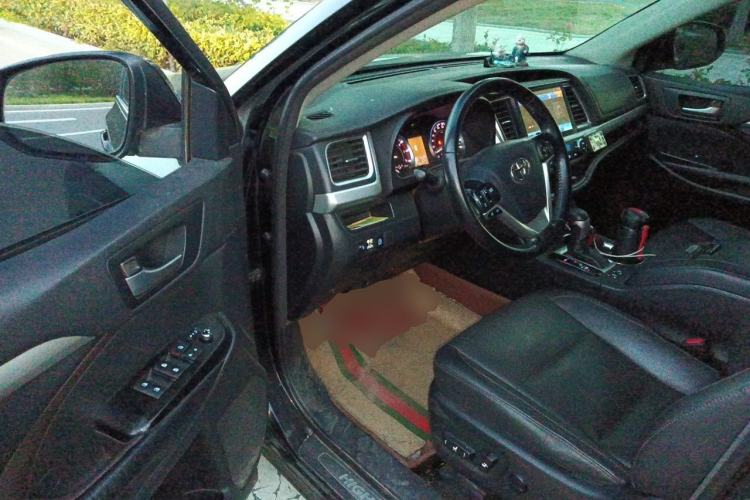 Used Toyota Highlander 2017 2.0T Four-Wheel Drive Luxury Edition 7 Seats Driver Seat
