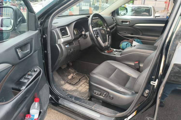 Used Toyota Highlander 2017 2.0T Four-Wheel Drive Luxury Edition 7 Seats Driver Seat