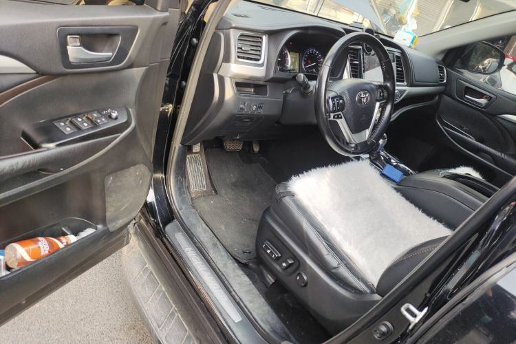 Used Toyota Highlander 2017 2.0T Four-Wheel Drive Black Edition Limited Model Driver Seat