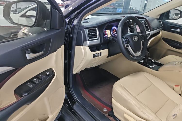 Used Toyota Highlander 2017 2.0T Four-Wheel Drive Elite Edition 7-Seater Driver Seat
