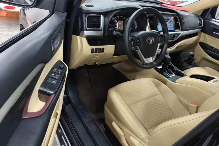 Used Toyota Highlander 2017 2.0T Four-Wheel Drive Elite Edition 7-Seater Driver Seat