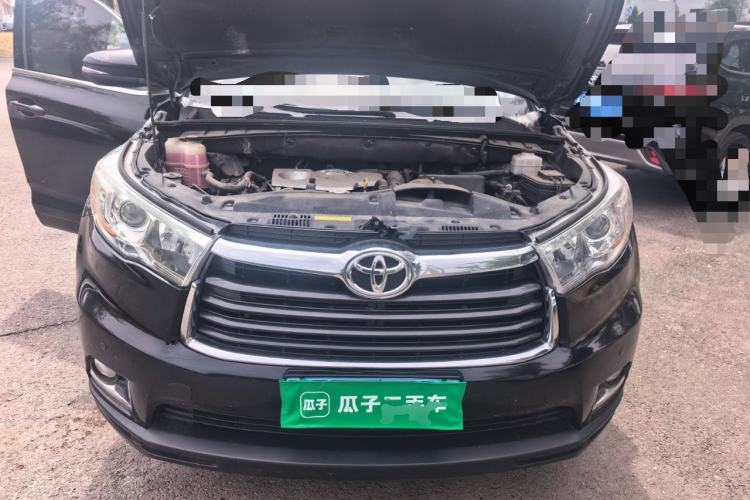 Used Toyota Highlander 2017 2.0T Four-Wheel Drive Luxury Edition 7 Seats Engine Bay