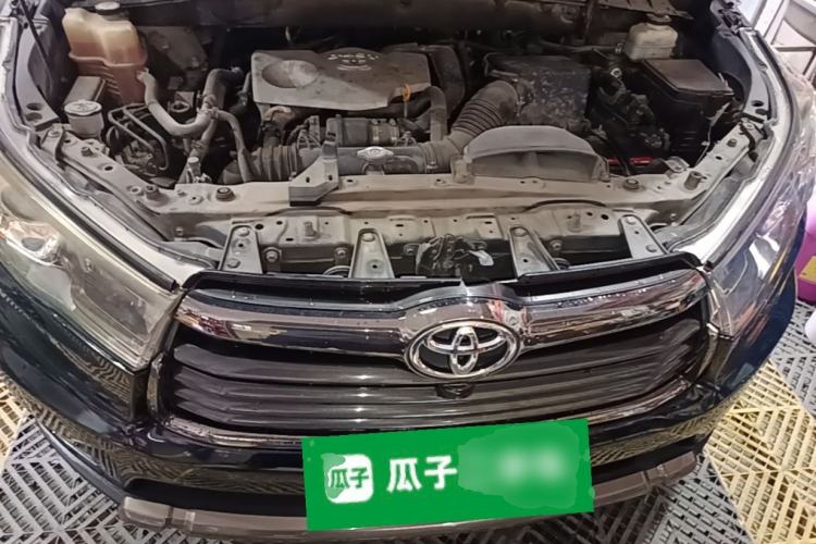 Used Toyota Highlander 2017 2.0T Four-Wheel Drive Black Edition Limited Model Engine Bay