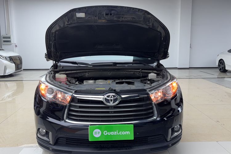 Used Toyota Highlander 2017 2.0T Four-Wheel Drive Luxury Edition 7 Seats Engine Bay