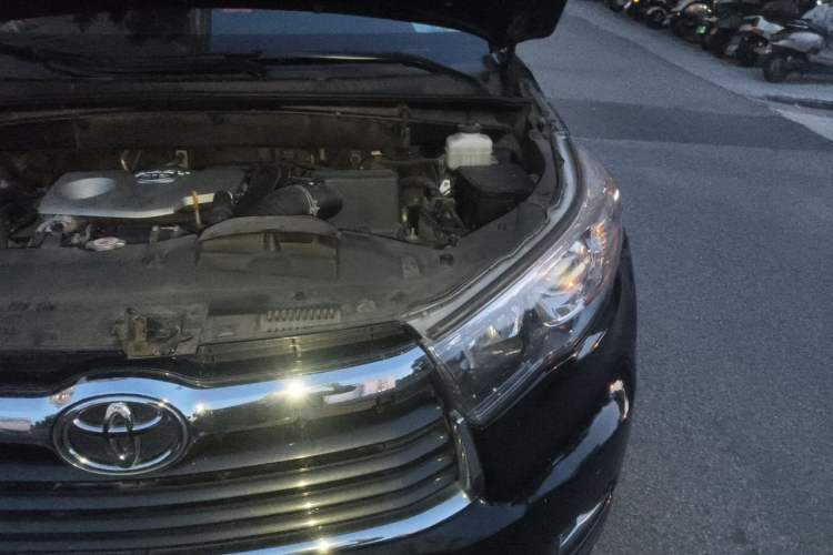 Used Toyota Highlander 2017 2.0T Two-Wheel Drive Elite Edition 5 Seats Engine Bay Left