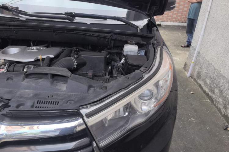 Used Toyota Highlander 2017 2.0T Two-Wheel Drive Elite Edition 5 Seats Engine Bay Left